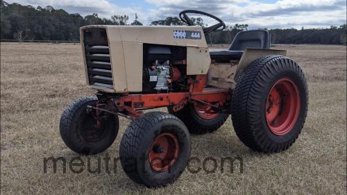 Case 444 ficha tecnica