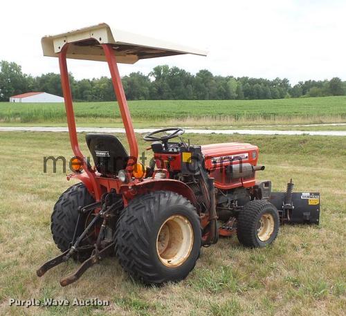 Yanmar YM186 avaliação e ficha técnica